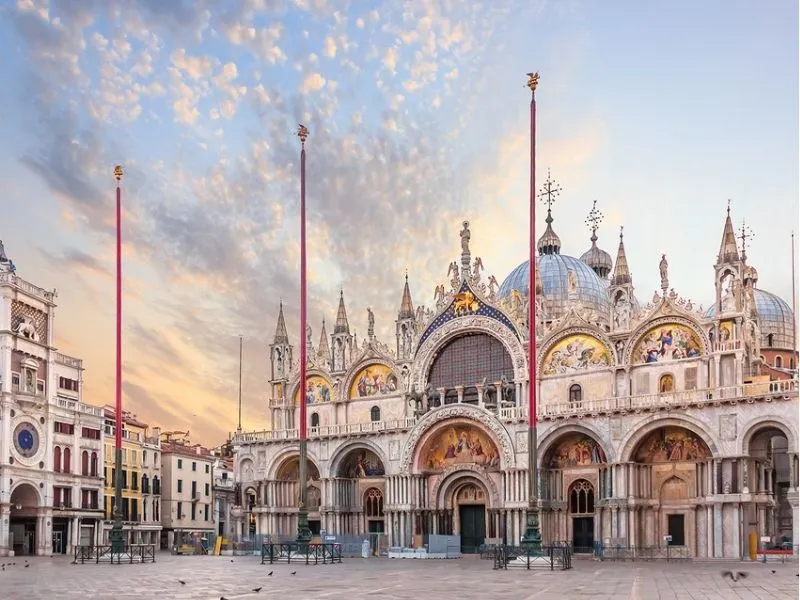 Vương cung thánh đường Thánh Mark