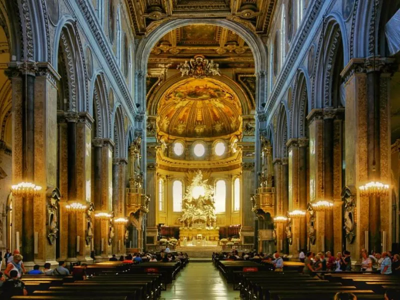 Kiến trúc bên trong