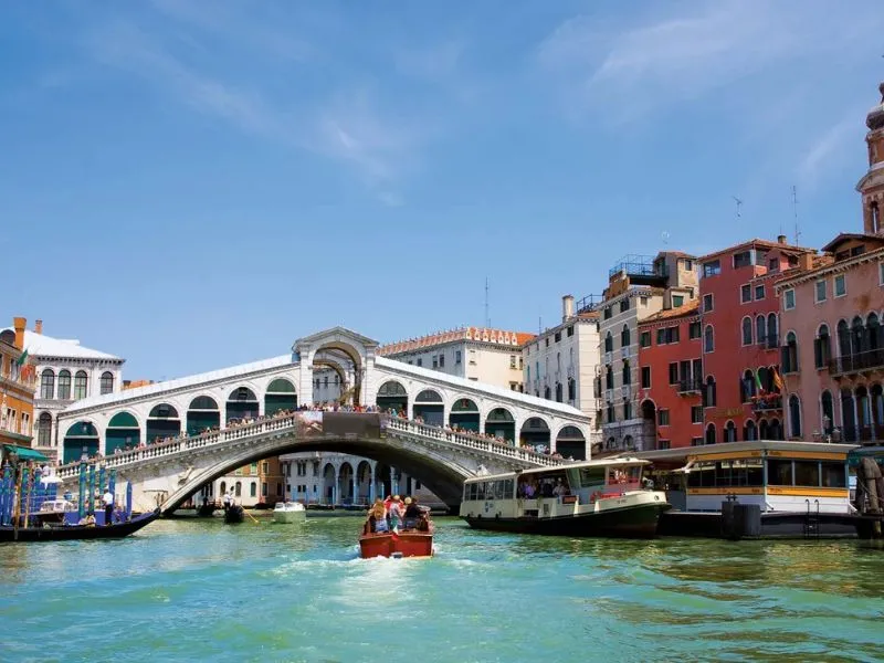 Grand Canal - Dòng kênh huyền diệu giữa lòng Venice nước Ý