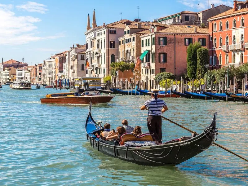 Thuyền Gondola ở kênh Grand Canal (