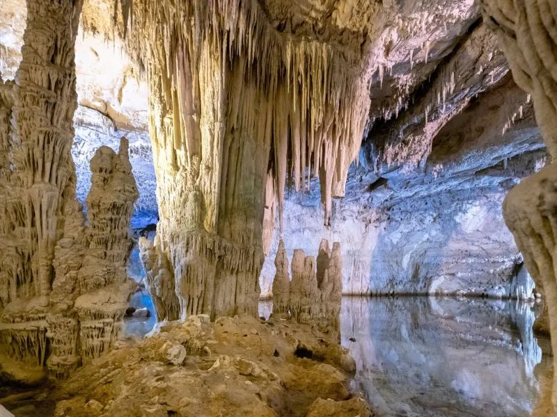 Neptune's Grotto - Hang động thạch nhũ bậc nhất nước Ý 