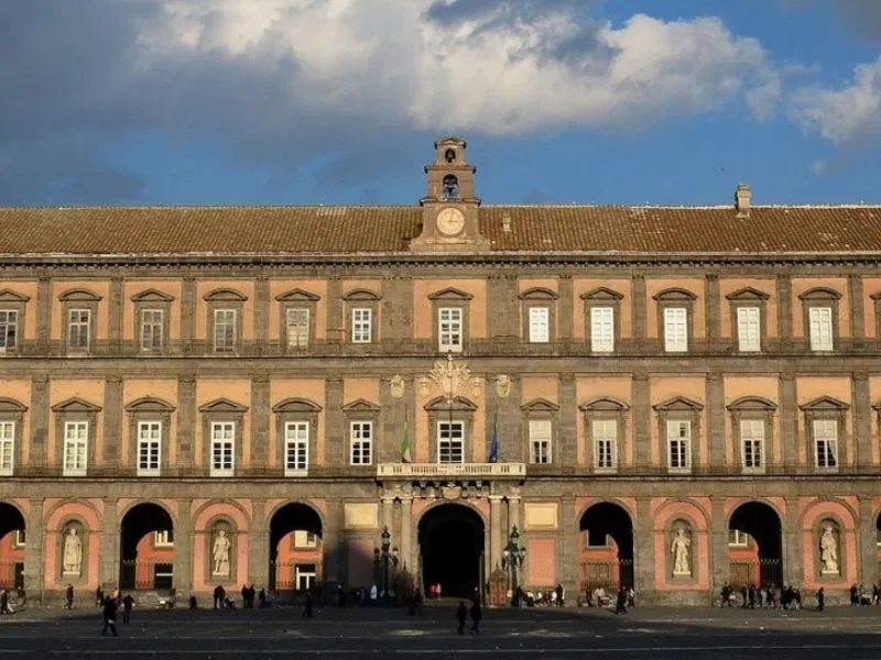 Cung điện hoàng gia (Palazzo Reale)