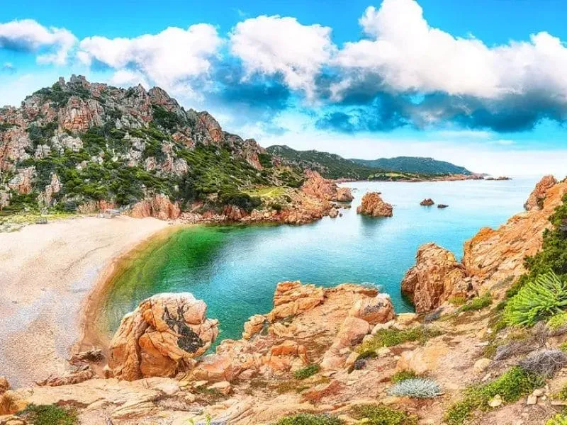 tận hưởng Sardinia theo cách thư thái, đúng chất Địa Trung Hải