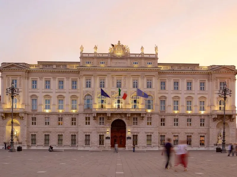Quảng trường Piazza Unita d'Italia 