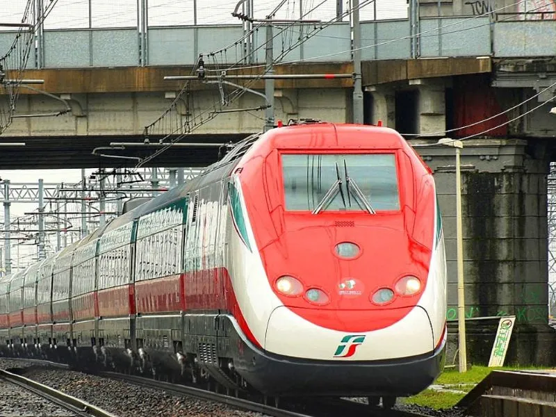 Tàu hỏa ở Ý
