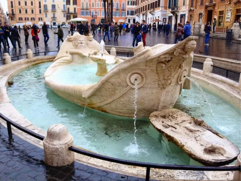 Đài phun nước Barcaccia 