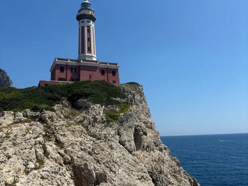 Ngọn hải đăng Punta Carena 