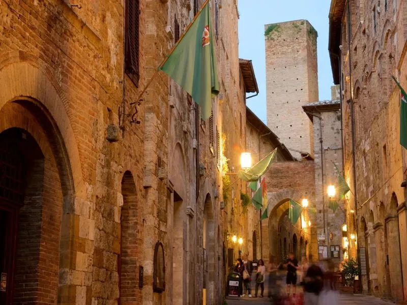 San Gimignano – Thị trấn tháp cổ giữa vùng Tuscany lãng mạn
