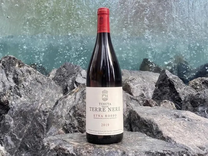 Rượu vang đặc sản vùng Etna