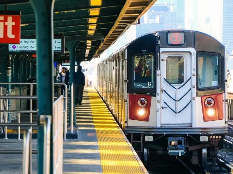 Tàu hỏa (Trải nghiệm địa phương)