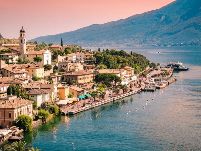 Hồ Garda Italy