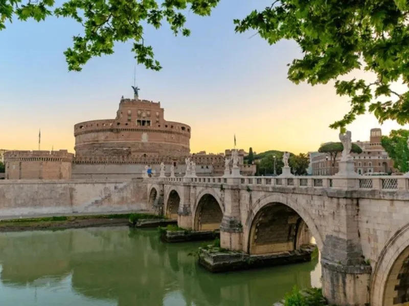 Cầu Ponte Sant Angelo 