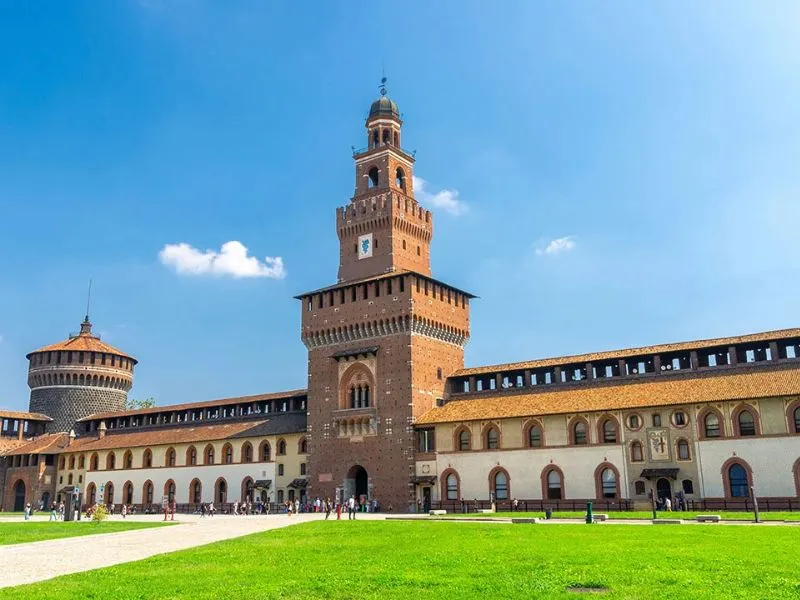 Lâu đài Sforzesco&nbsp;