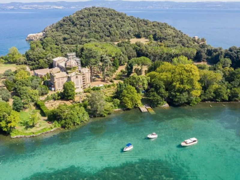 Hồ Bolsena nước Ý