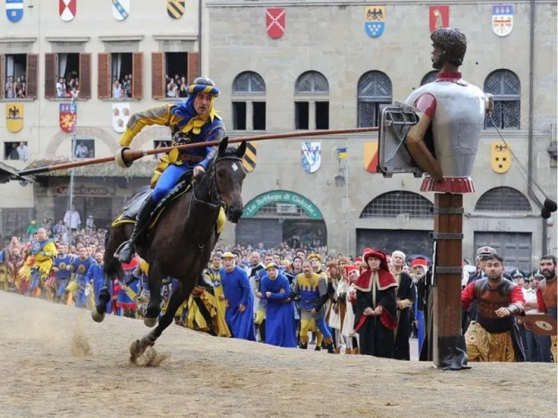 Lễ hội Giostra del Saracino - Lễ hội ở Ý
