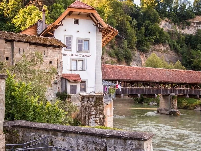 Cầu gỗ trung cổ Pont de Berne - Fribourg