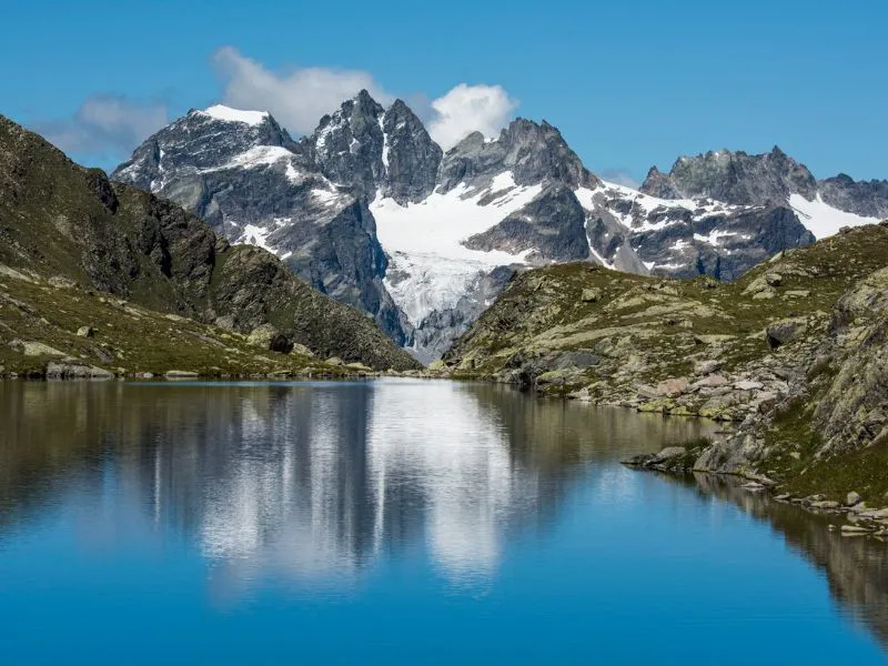 Cung đường Macun Lakes Trail trong khu vực Vườn quốc gia Thụy Sĩ